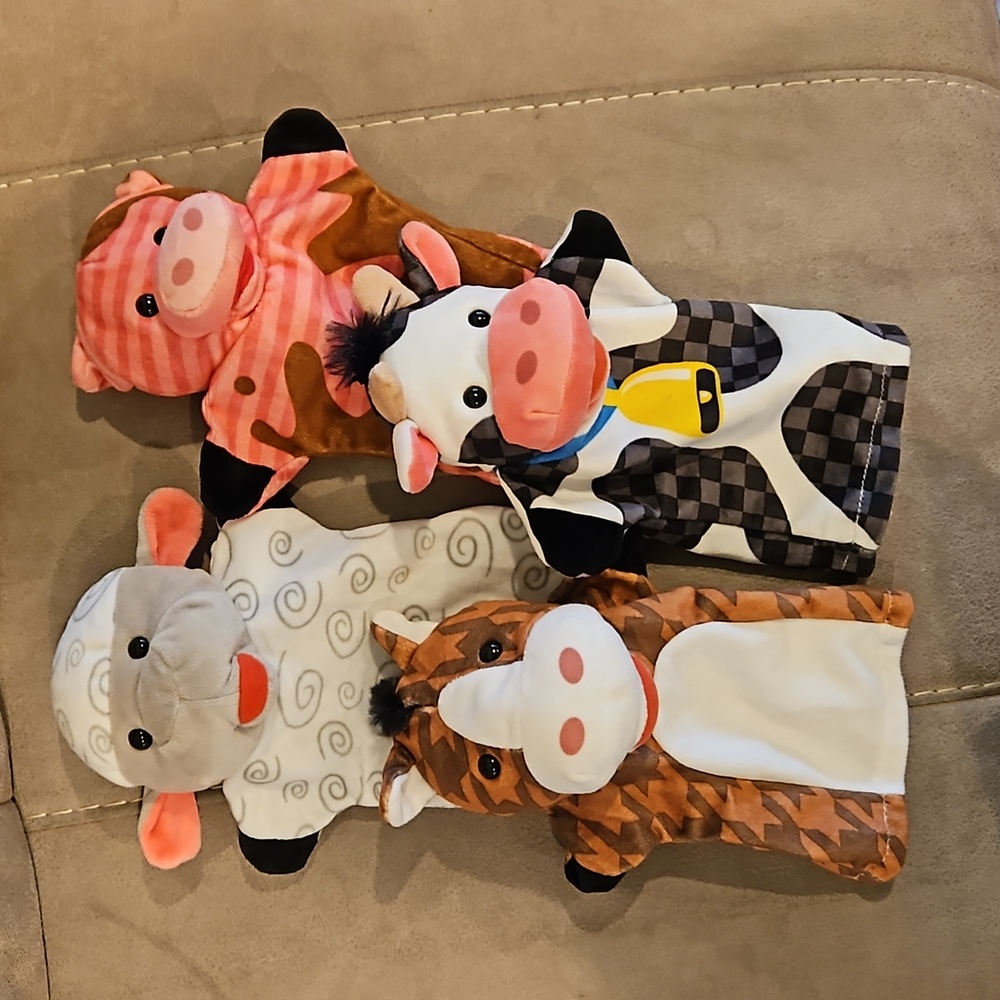 Farm animal puppets